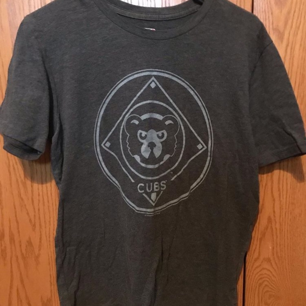 Cubs t shirt